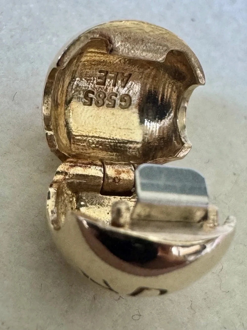 Pandora “Signature Ball” 14k Solid Gold Clip Charm!